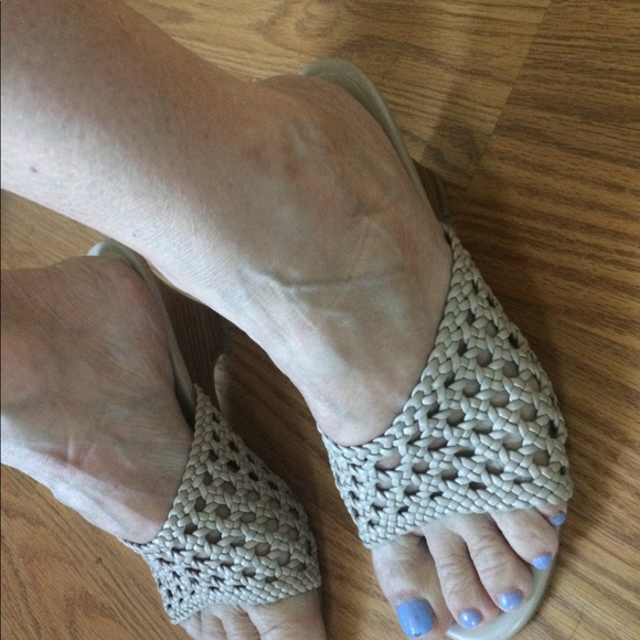 Sandals - Picture 3 of 8